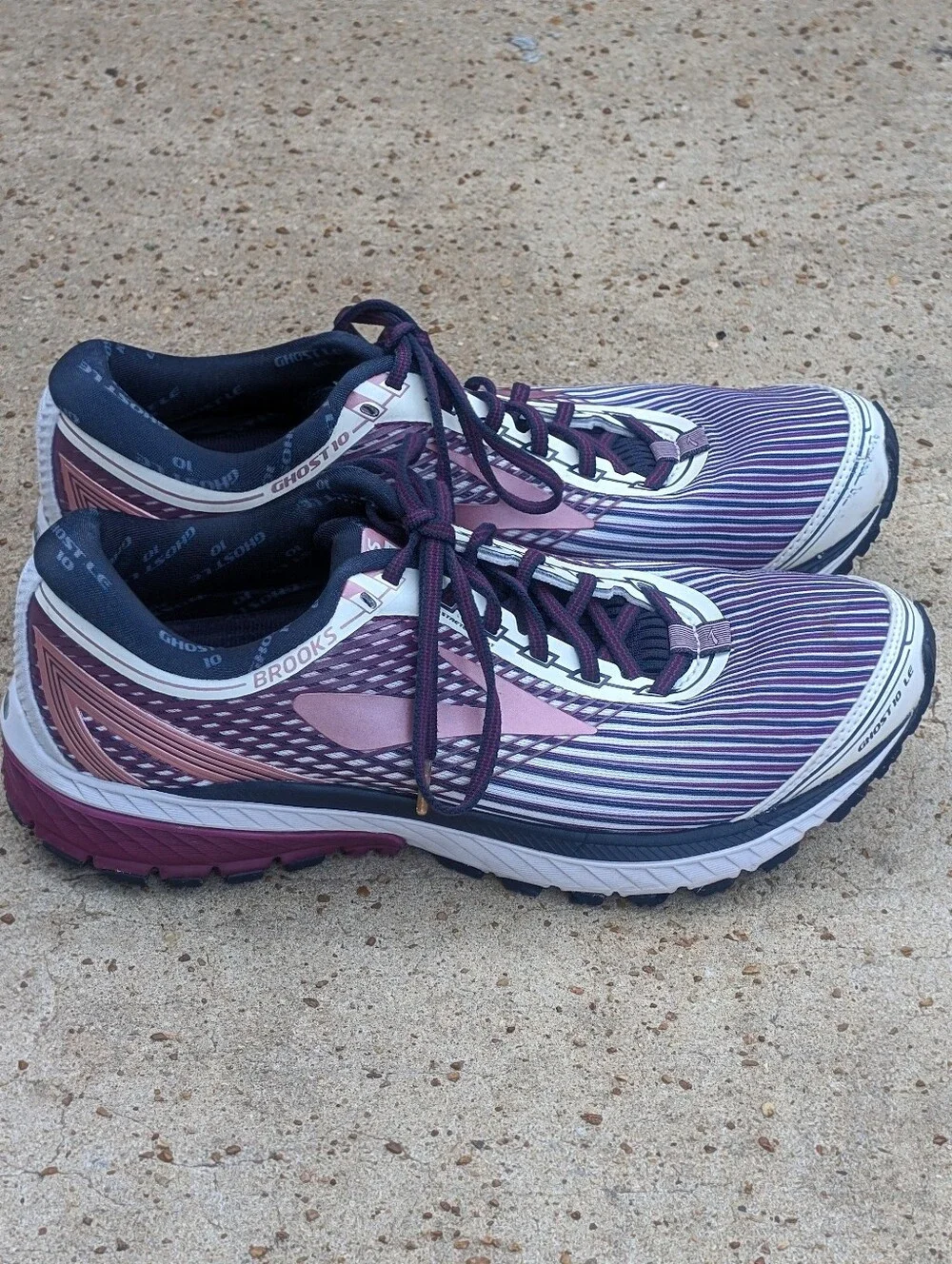 Brooks Ghost LE 10 Sneakers Women Size 9. Excellent Pre-Owned Condition. - Picture 3 of 14